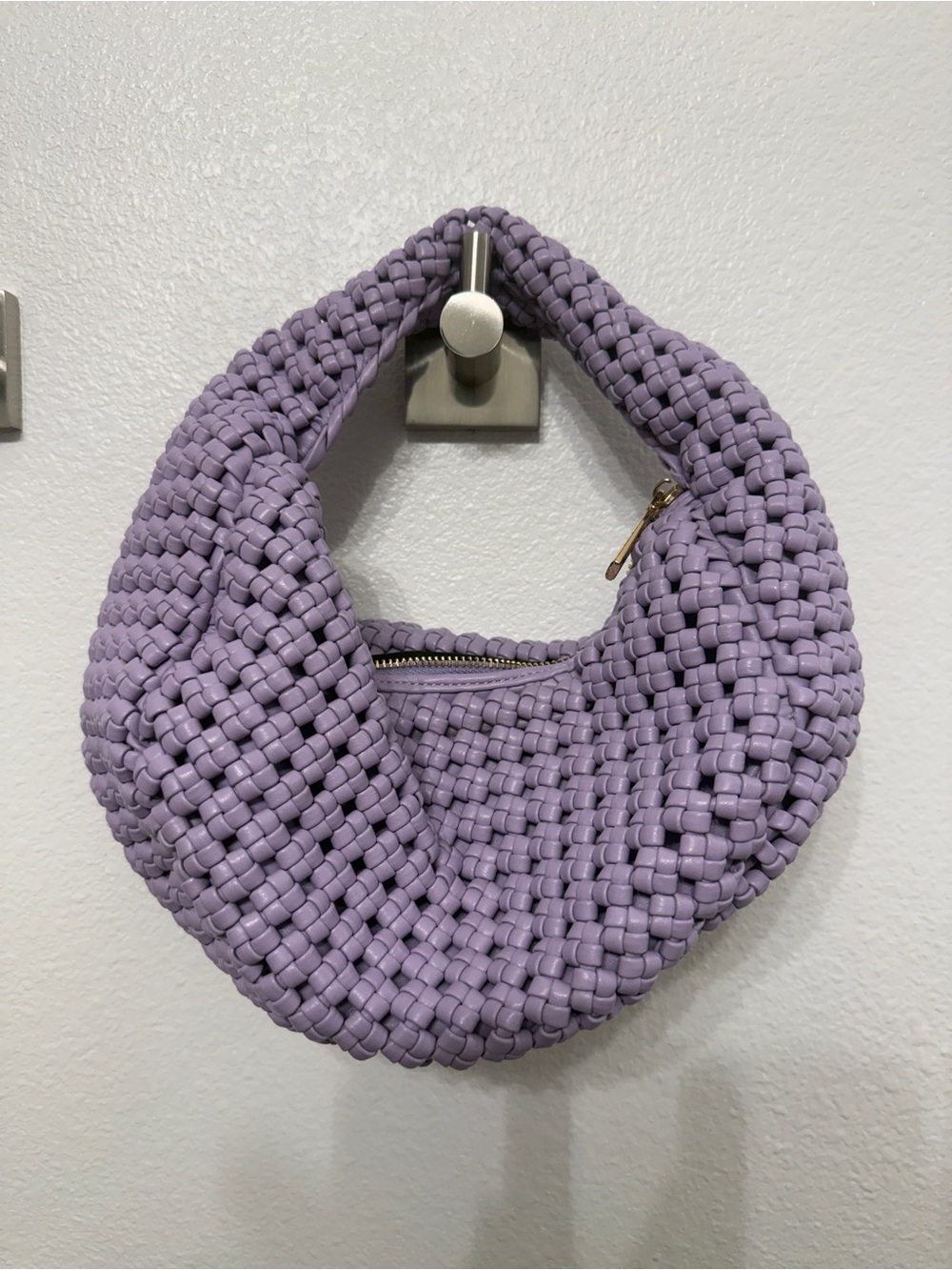 Lavender Woven Hobo Bag - Women's Accessory